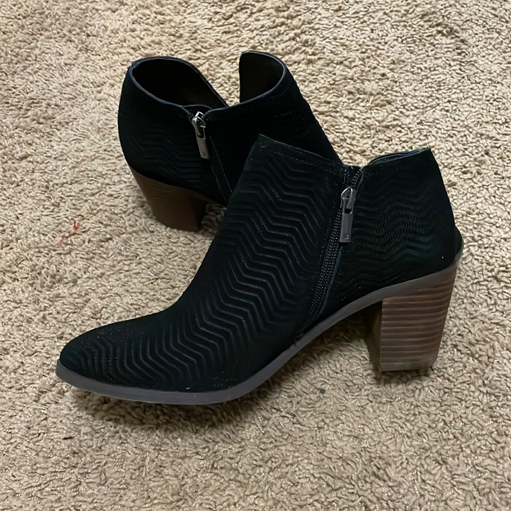 9.5 lucky brand black boots - Picture 3 of 6